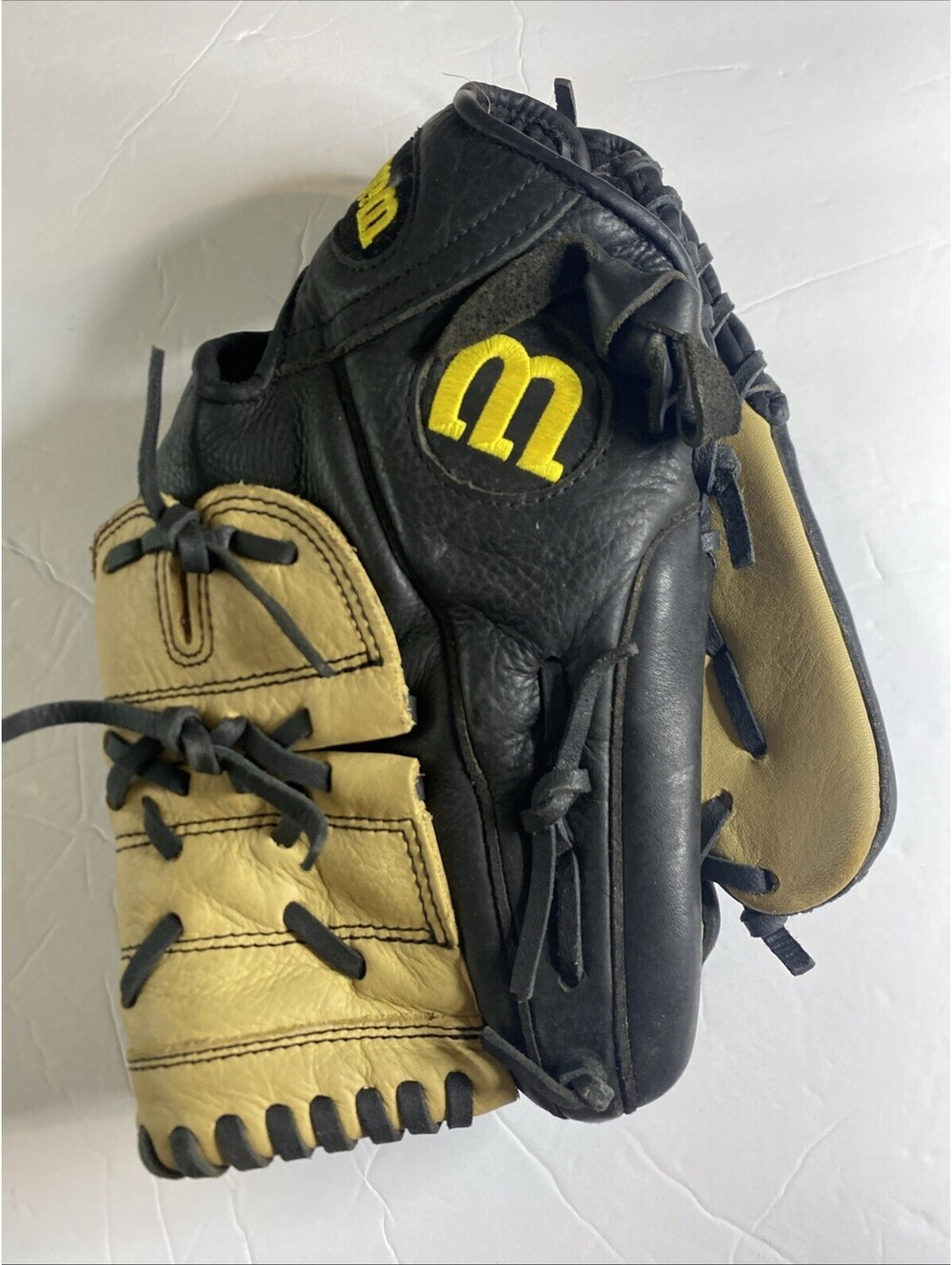 Wilson A500 12"Left Hand Leather Baseball Glove Black/Tan Wrist Strap